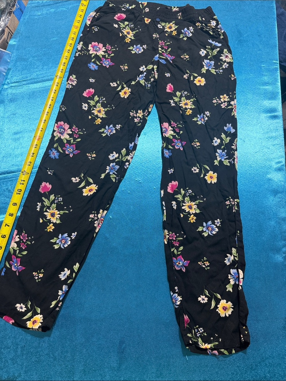 H&M Black Floral Print Pants
